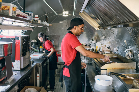 Dark Kitchen Insurance: Coverage for Virtual Restaurant Brands | Insure24
